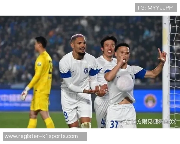 排球战术与武汉排球队反击体系的深度解析及其在欧冠足球中的启示