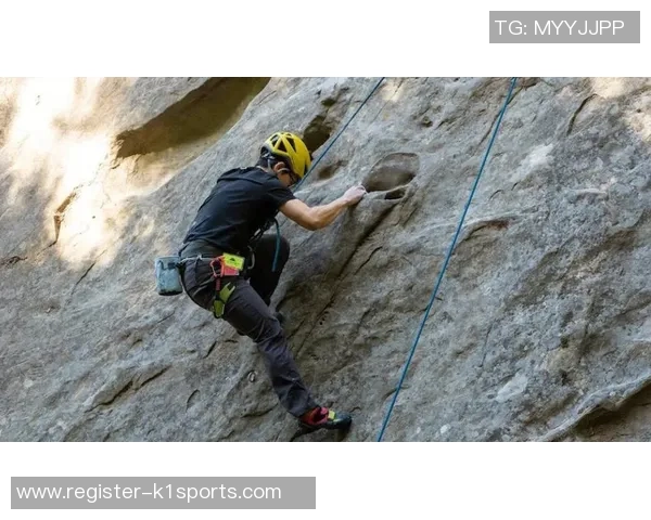 探索南京攀岩队的运营模式与运动攀岩的深度结合之道 探索南京攀岩队的运营模式与运动攀岩的深度结合之道